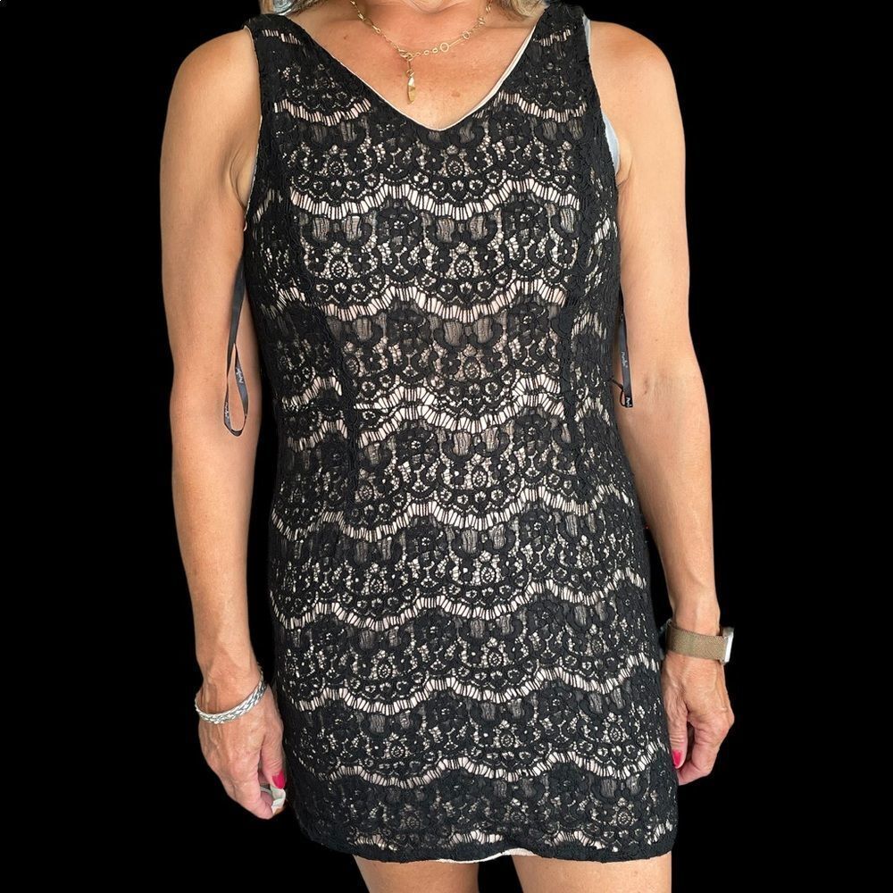 BLACK LACE MINI DRESS, SMALL‎